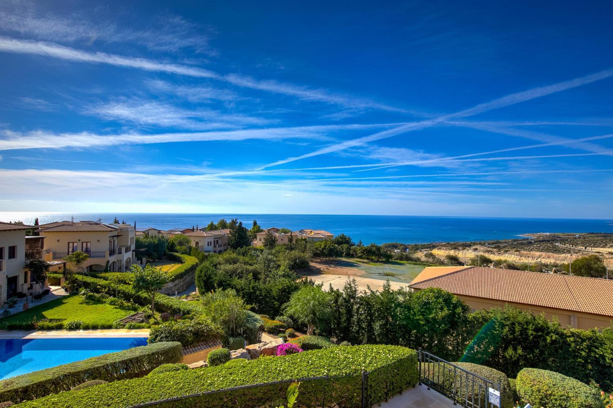2 Bedroom Apartment Thalassa With Sea And Sunset Views, Aphrodite Hills Resort Kouklia Exterior photo